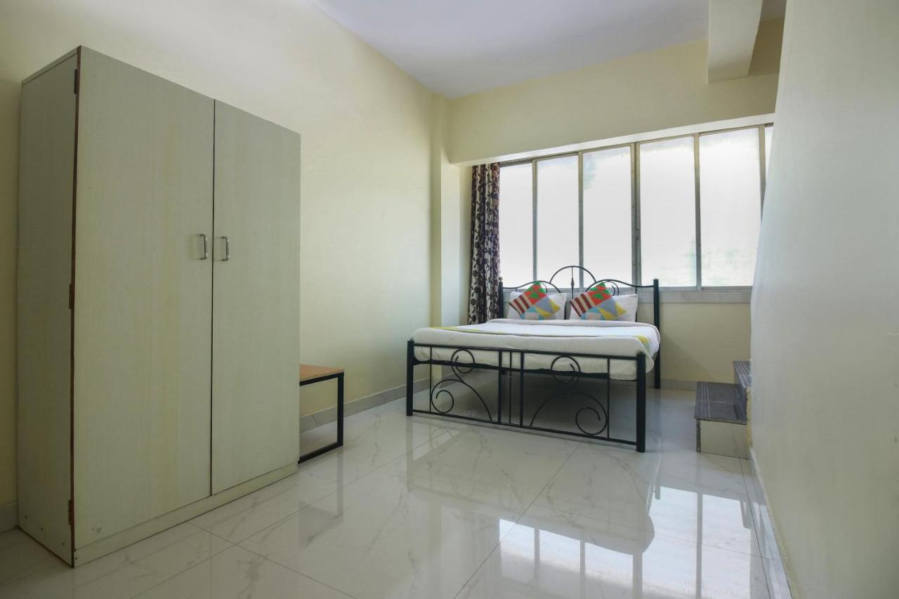 Flagship Cozy Stay Kharghar Koparpāda Exteriör bild